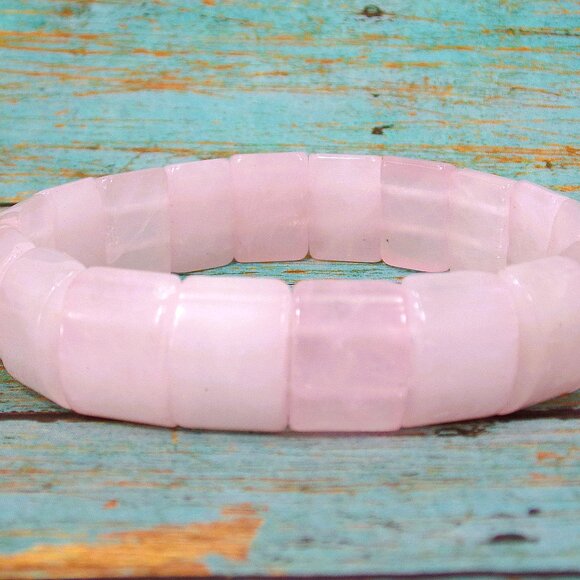 Pink rose quartz stone stretch bracelet with rectangle curved shaped stones - Picture 3 of 12